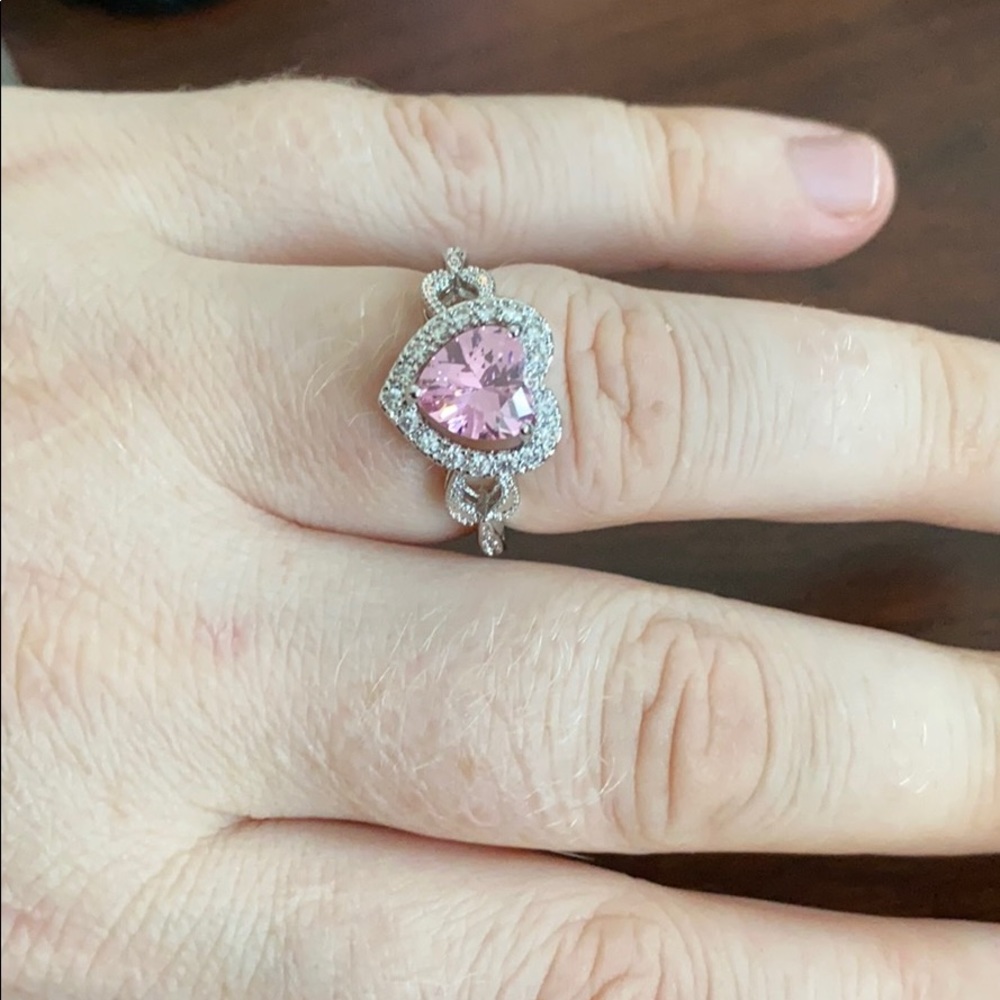 New Beautiful Heart Pink white CZ Ring - Picture 2 of 4